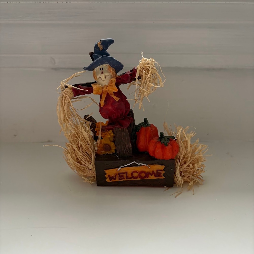 K's Collection Fall Scarecrow Welcome Figurine Harvest Pumpkin Autumn Decor 5"